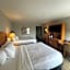 La Quinta Inn & Suites by Wyndham Islip Macarthur Airport