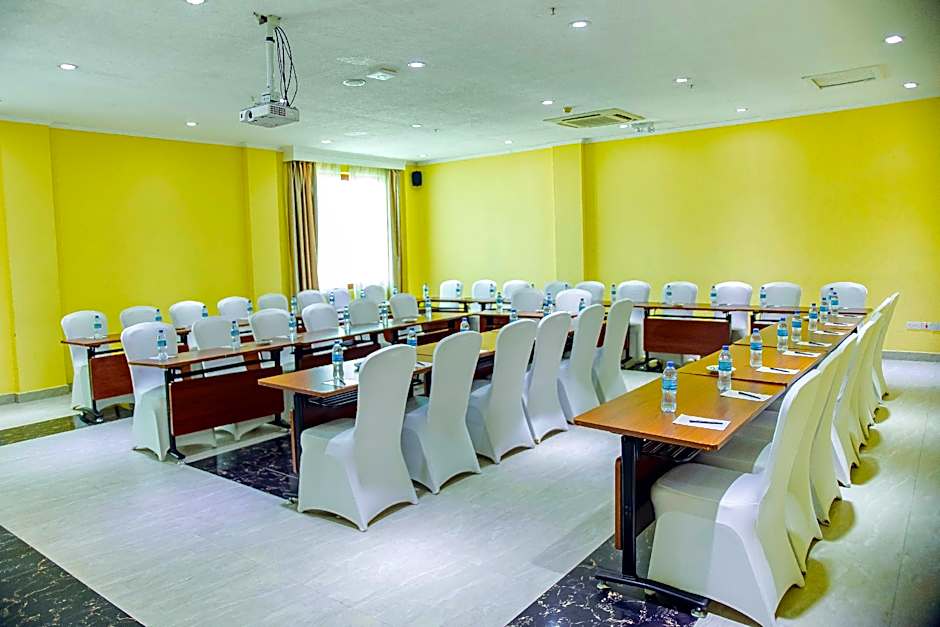 Tiffany Diamond Hotels - Makunganya Street