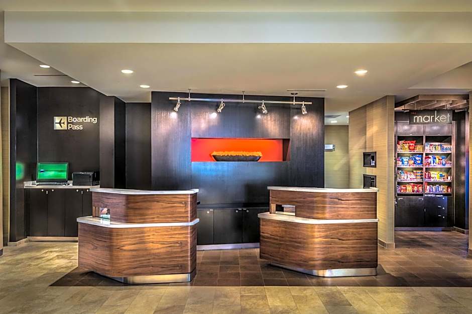 Courtyard by Marriott Charleston Downtown/Civic Center