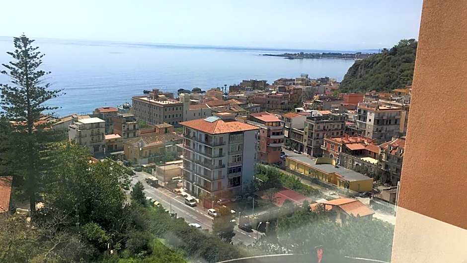 Casa, Mare-Etna-Taormina