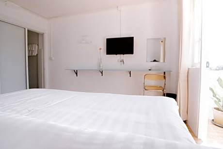 Signature Room with Balcony