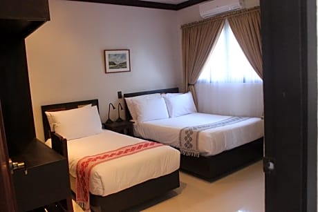 Triple Room