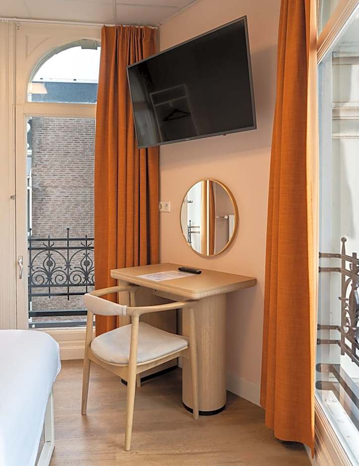 CS Hotel