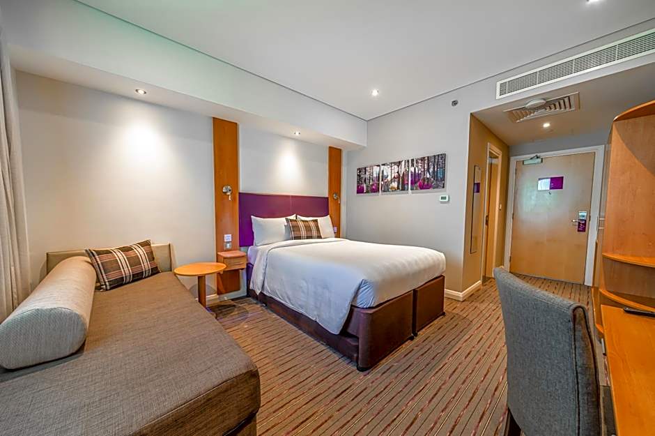Premier Inn Dubai Investments Park - An Emirates Group Company