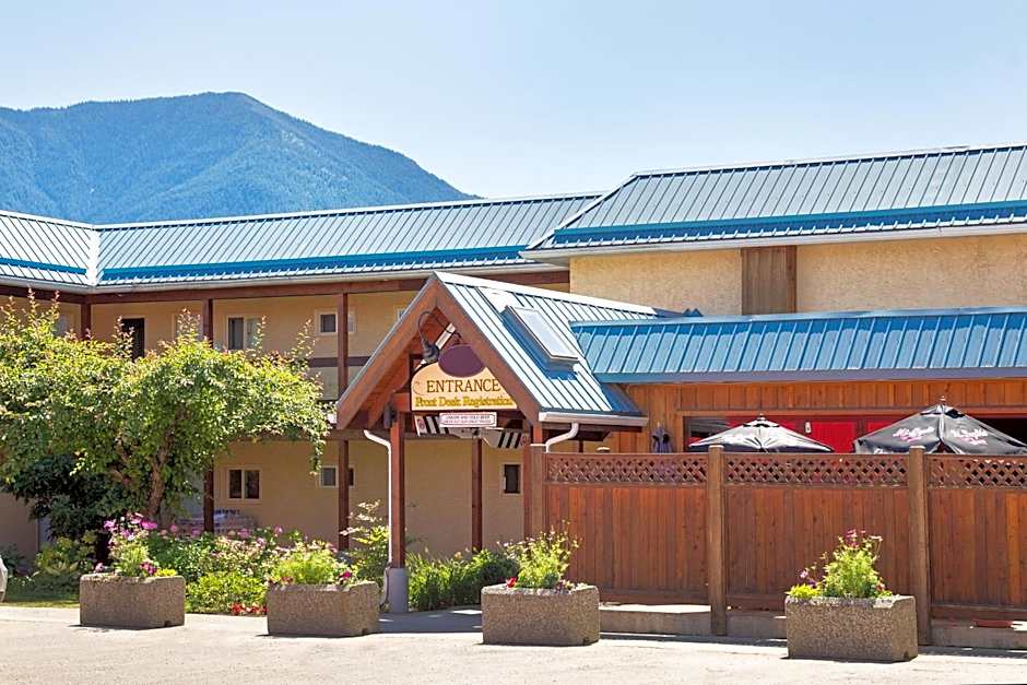 The Lodge at Arrow Lakes