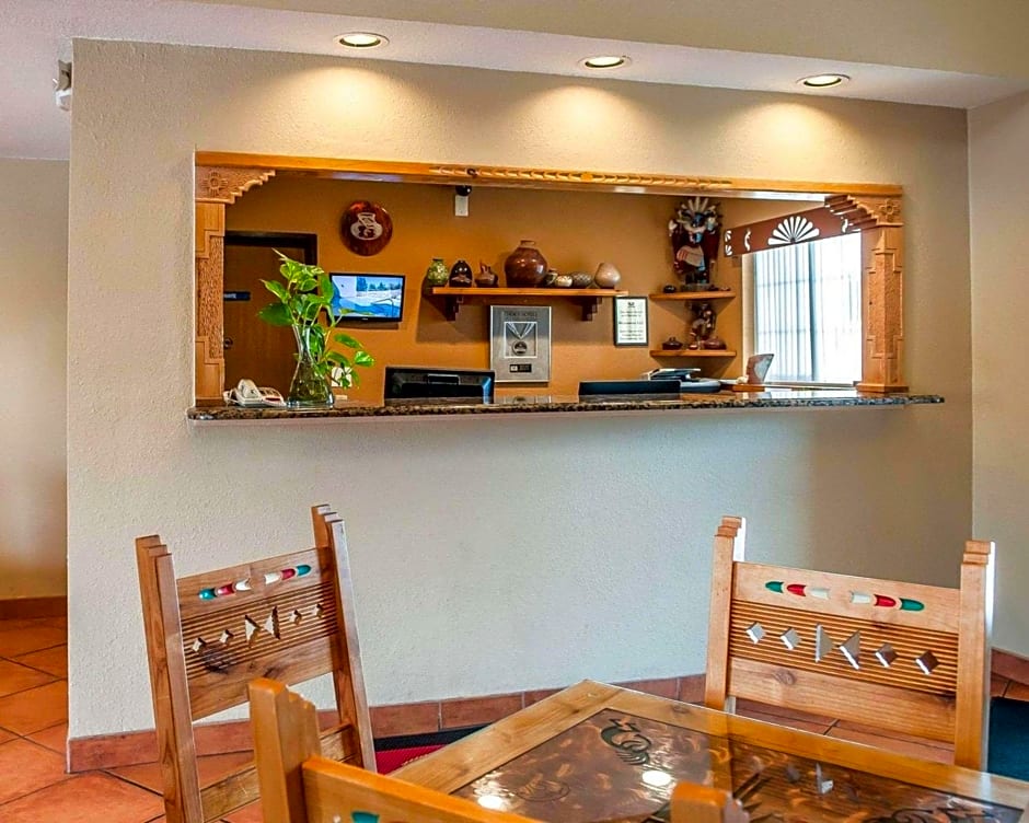 Econo Lodge Inn & Suites Santa Fe