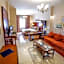 Comfort Hotel Suites