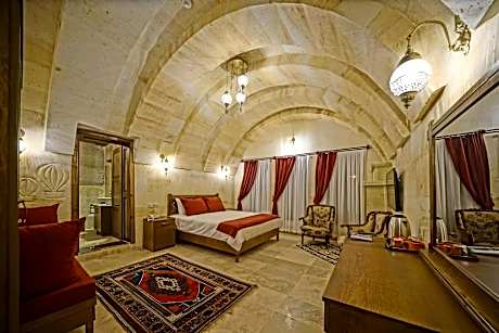 Deluxe Room with Hot Tub