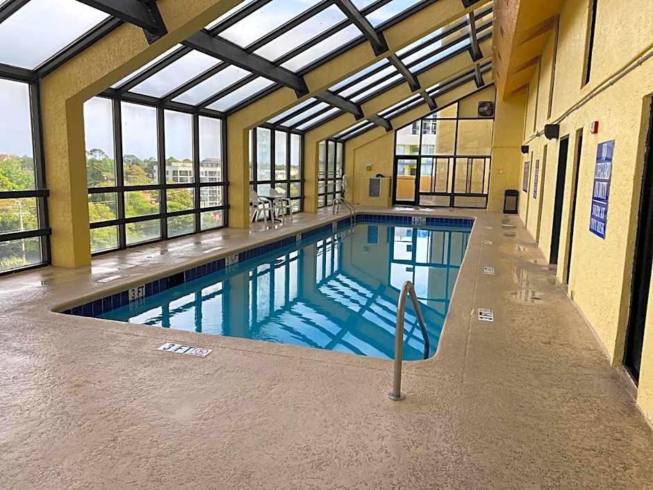 Direct oceanfront, separate bedroom condo, 9th floor, unbelievable views!