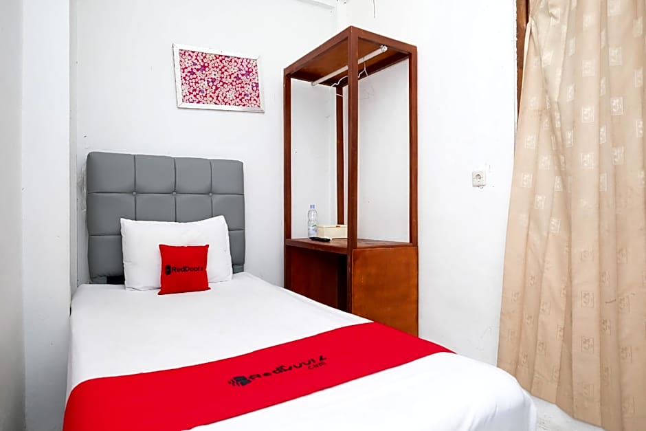 RedDoorz near Lippo Mall Yogyakarta 3