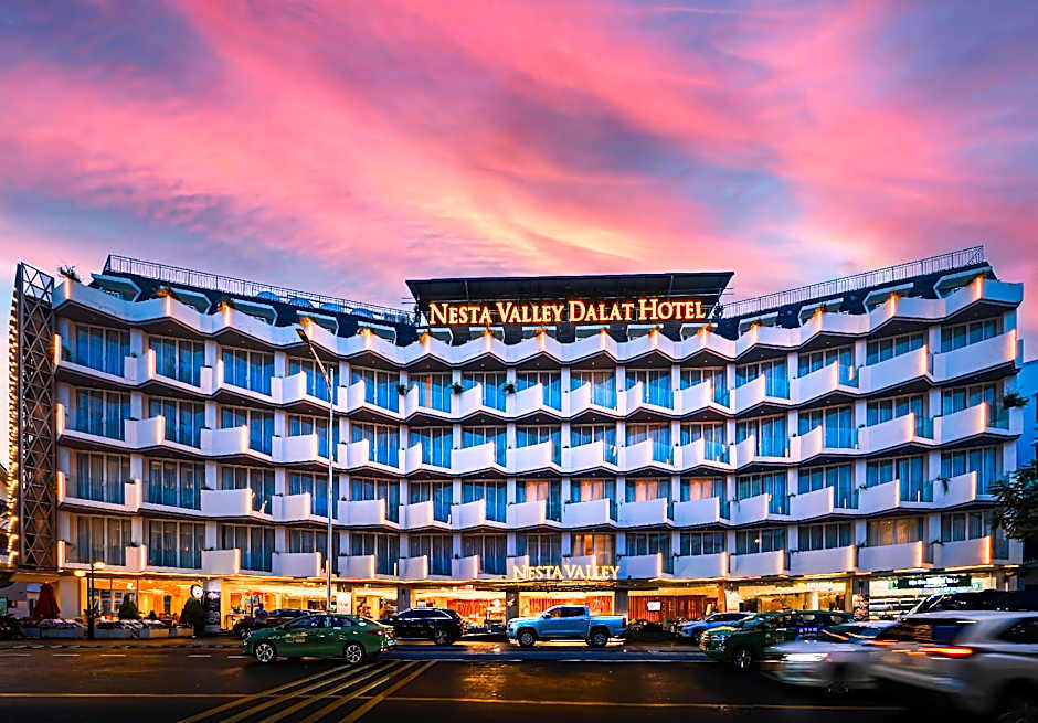 Nesta Valley Dalat Hotel - Formerly Golf Valley Hotel