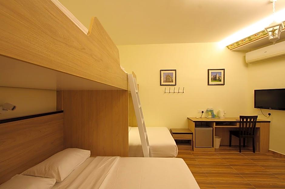 Shamrock Guest House ll