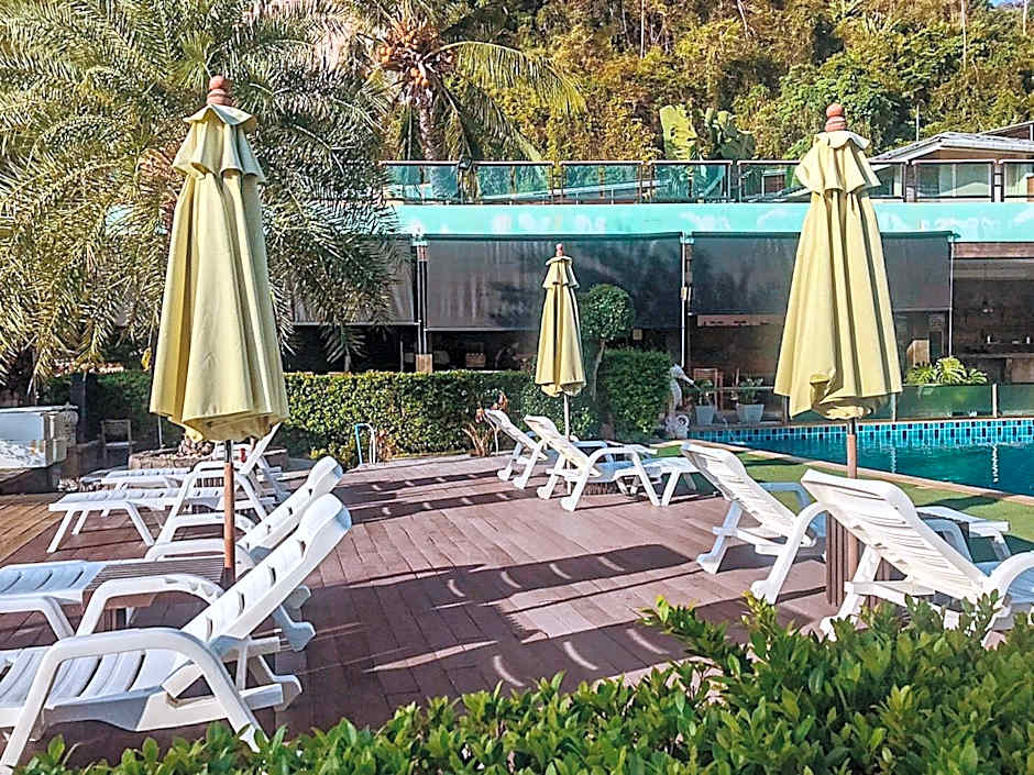 Phi Phi Nice Beach Hotel Hip