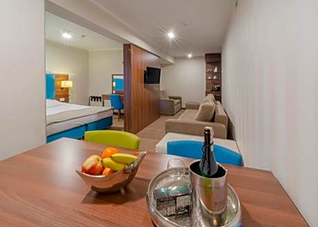 HolidayHomePL Aparthotel z balkonem przy plaży