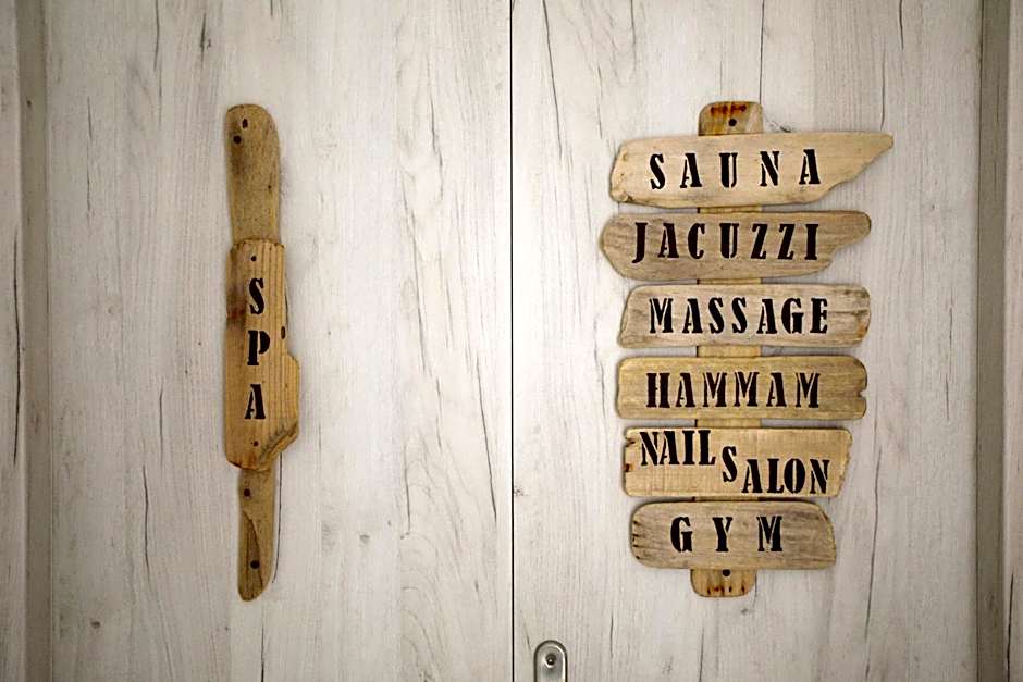 Liana Beach Hotel & Spa