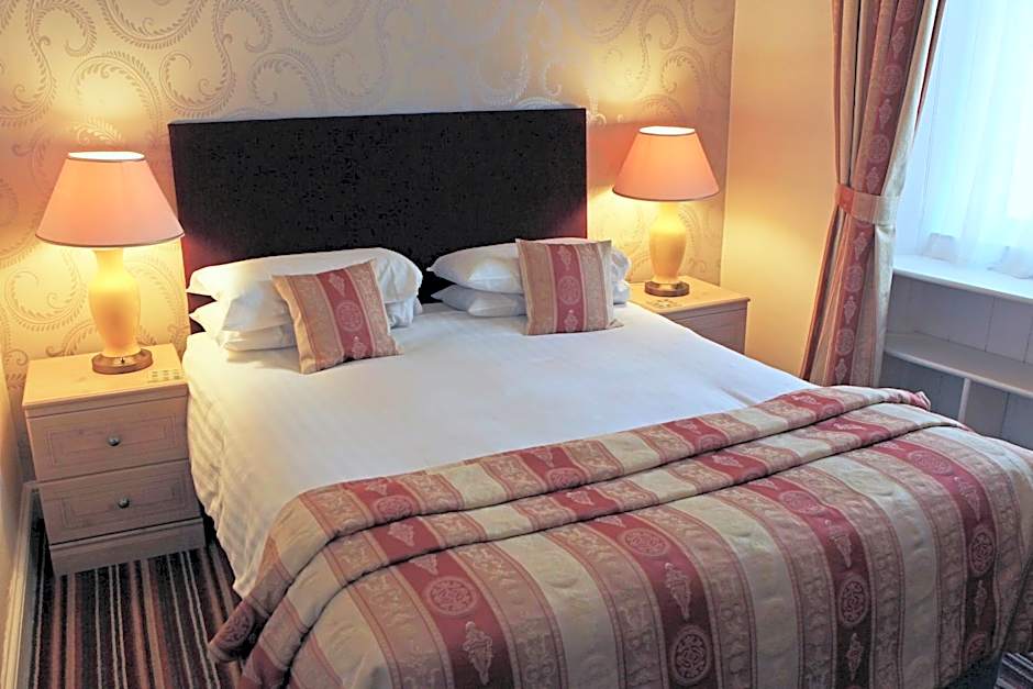 Photo 1 of 8 of Double Room