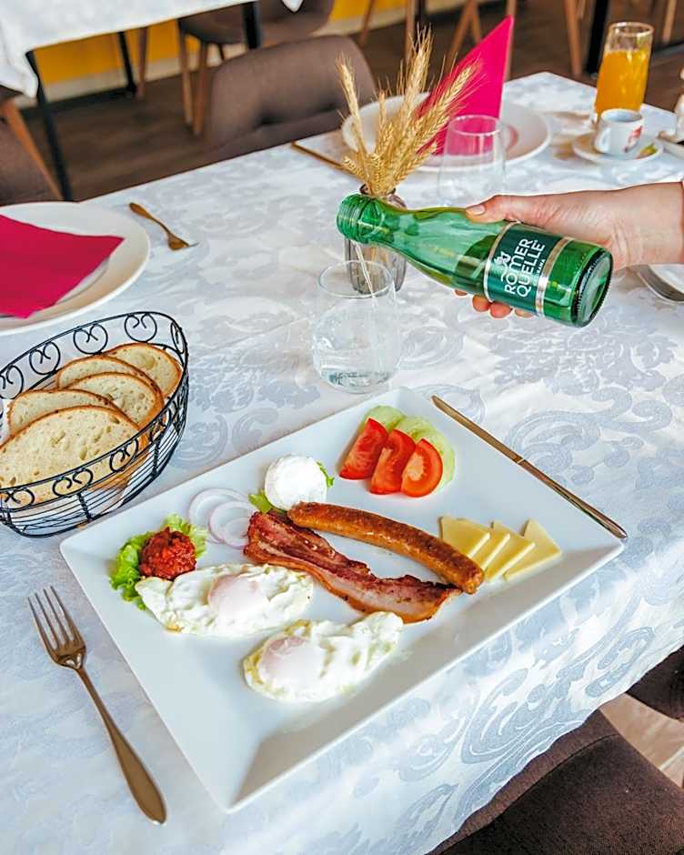 Pansion Mihića dvori