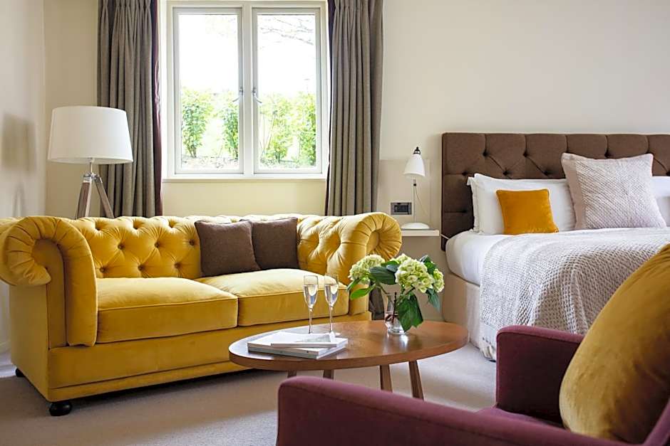 The Plume of Feathers