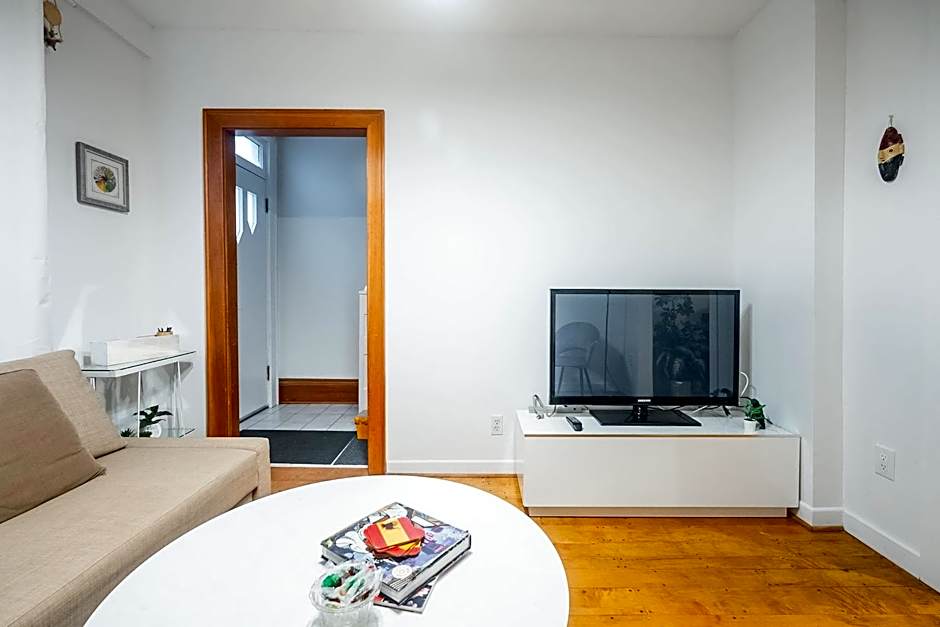 Multi-level Townhome Close to Christie Pits Park