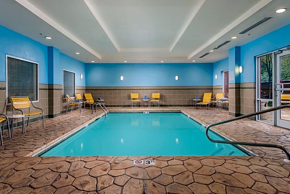 Fairfield Inn and Suites Cleveland