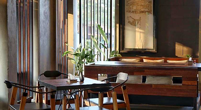 Amphawa Na Non Hotel & Spa