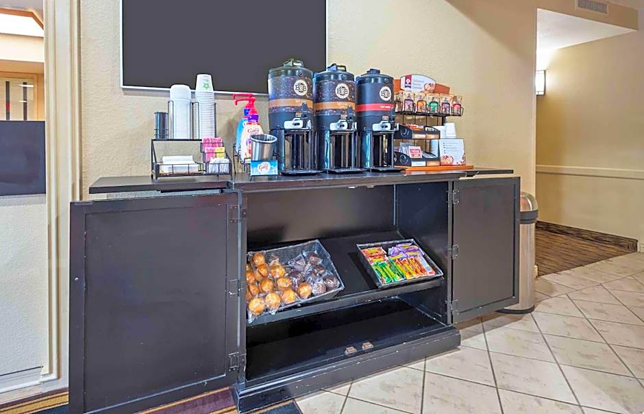 Extended Stay America Suites - Newark - Woodbridge
