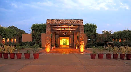 Lemon Tree Hotel Tarudhan Valley