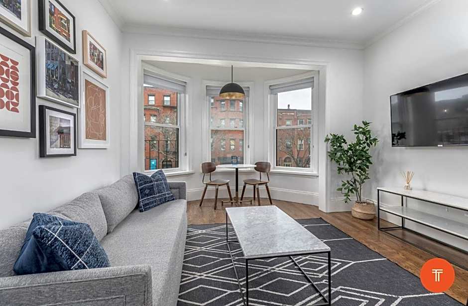 304 Newbury Street by Thatch