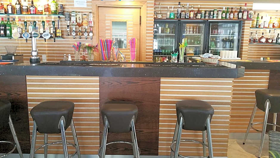 Alecos Hotel Apartments