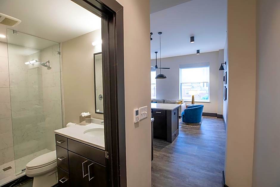 The Bee Hotel, Danville