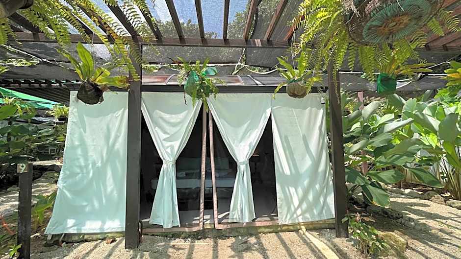 Playa La Caleta Bataan