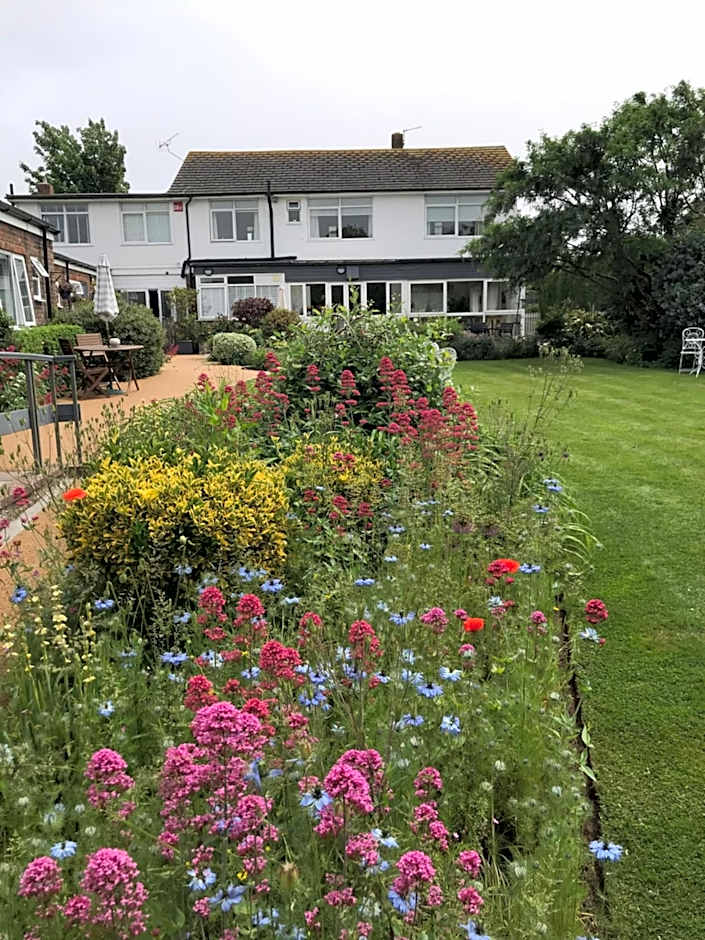 The Coast Yard B & B and Garden Chalets