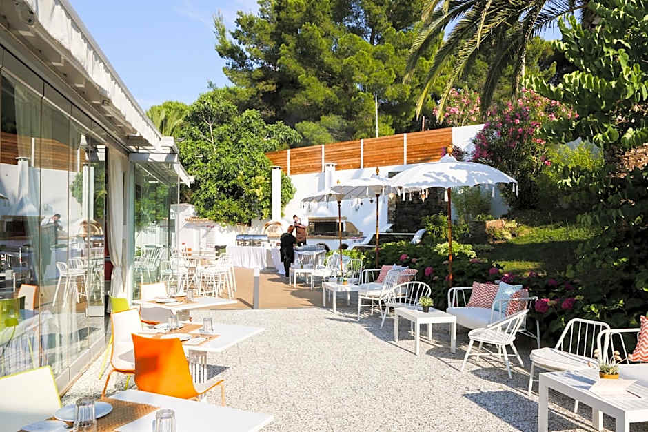 Mandraki Village Boutique Hotel