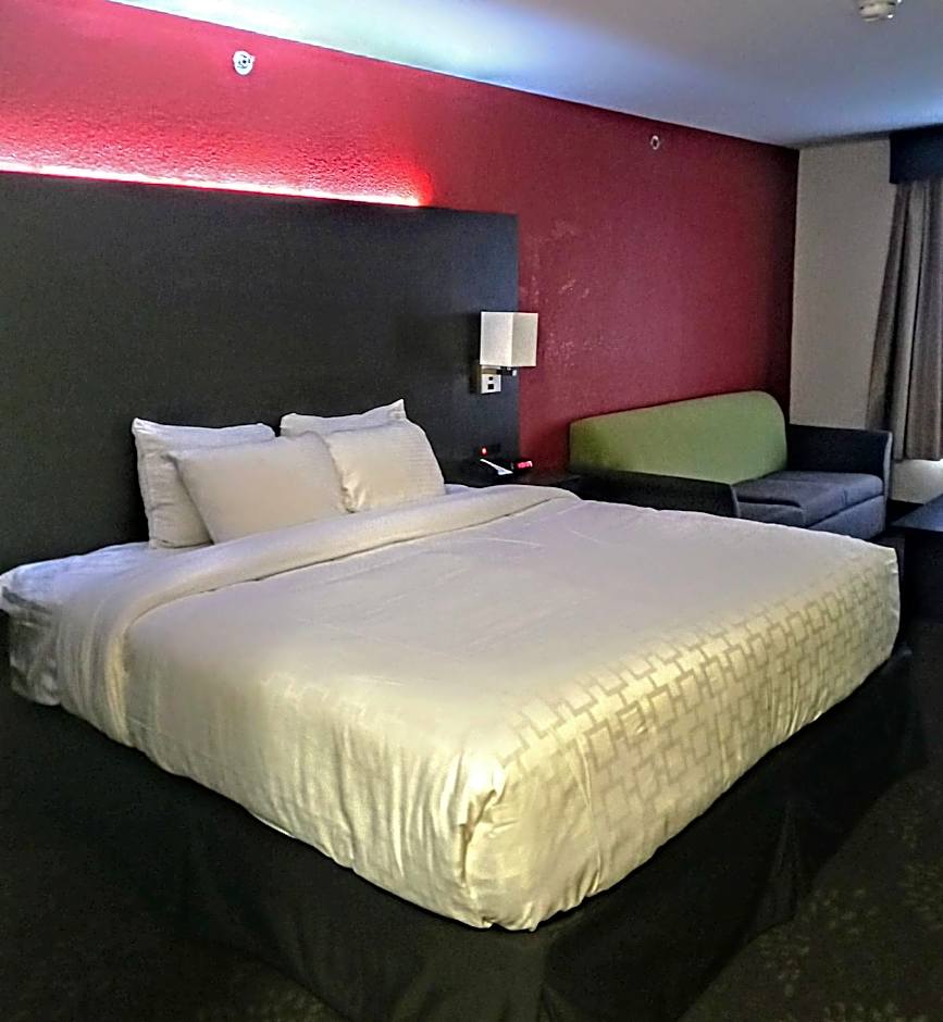Clarion Pointe Evansville North