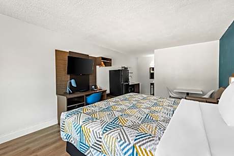 King Room - Disability Access - Non-Smoking