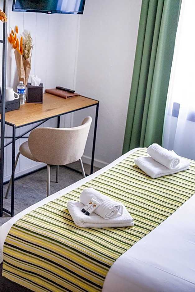 Hôtel La Maison des Croisades - Au pied des Remparts