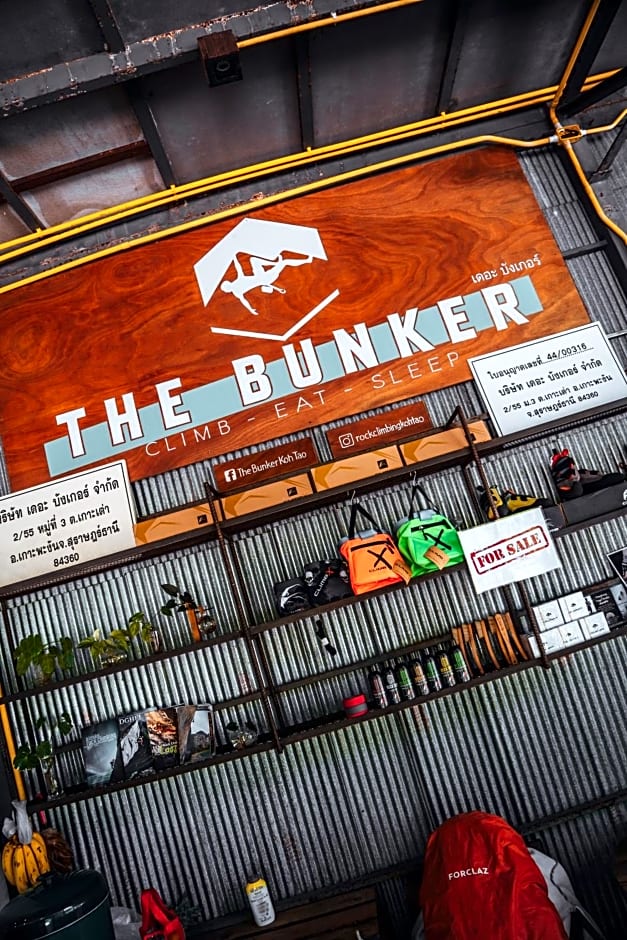 Warehouse Hostel Koh Tao