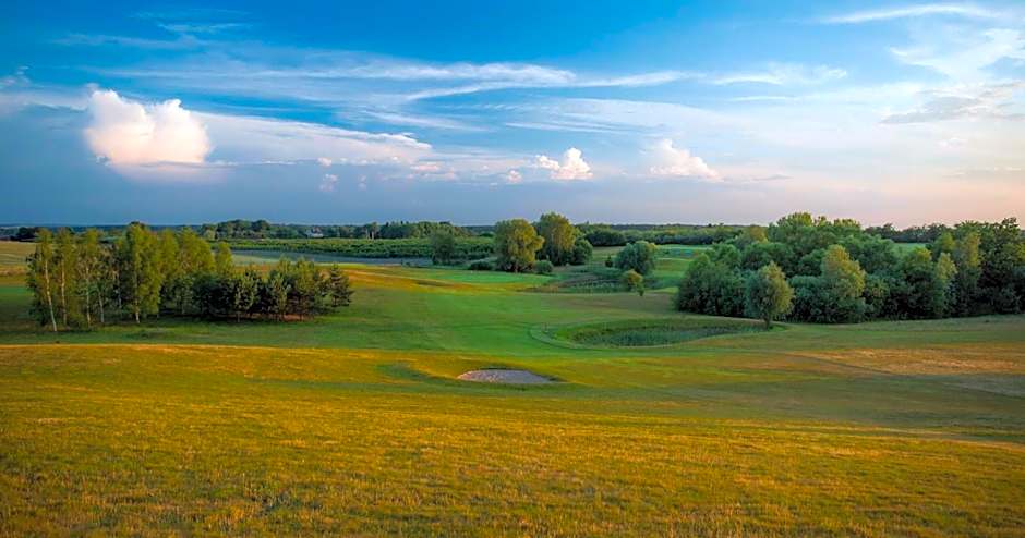 Binowo Park Golf Garden Rooms