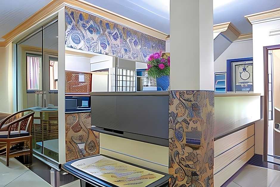 RedDoorz Plus near Isola UPI