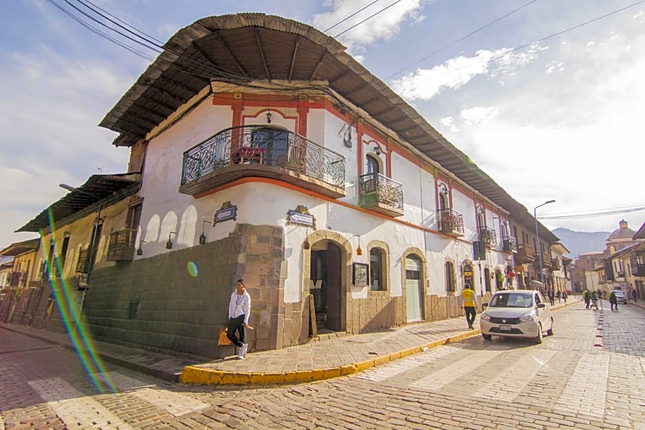 The Grasshopper Hostal Plaza De Armas