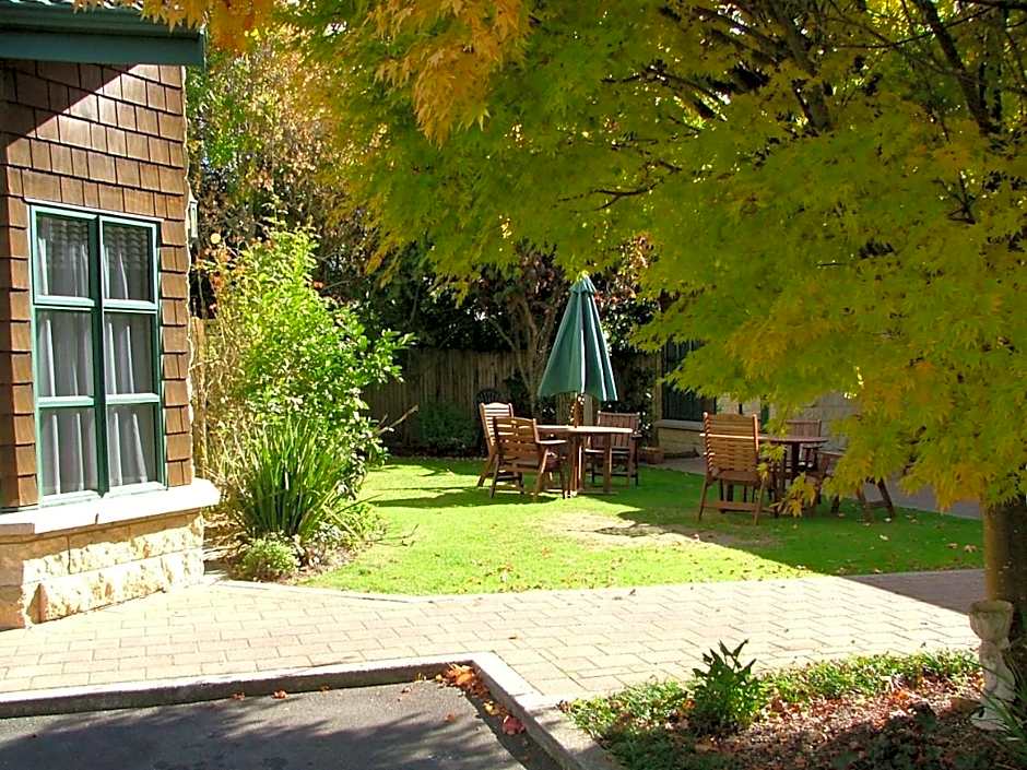 Cambridge Mews Motel