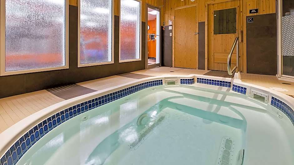 Best Western Plus Peace River Hotel & Suites