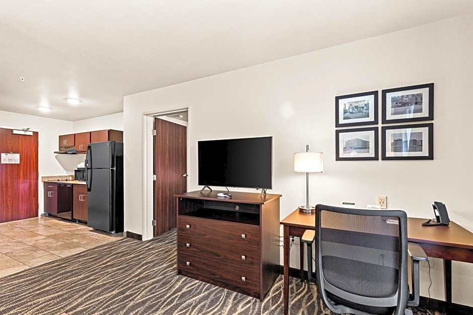 Cobblestone Hotel & Suites - Superior Duluth