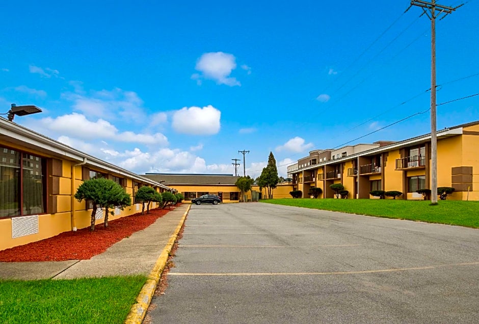 Suburban Studios Buffalo Airport