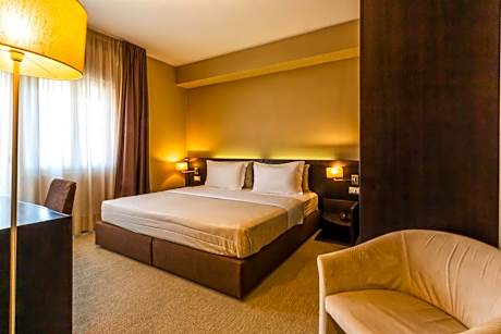 Comfort Double or Twin Room with Terrace