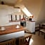 Nanis Hotel & Appartements