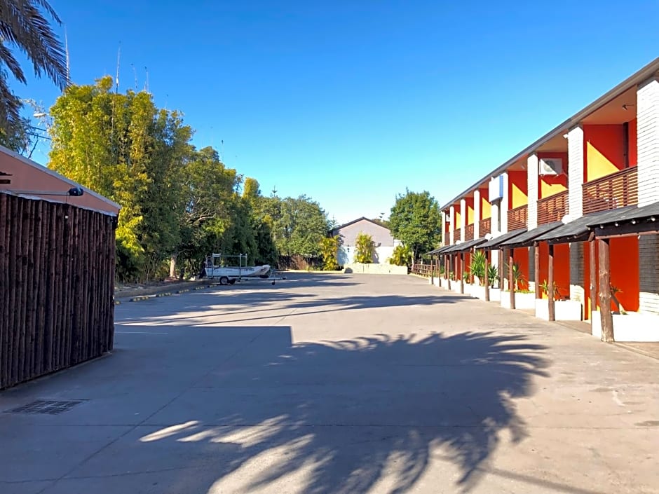 Central Jetty Motel