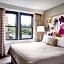 The Raphael Hotel, Autograph Collection by Marriott
