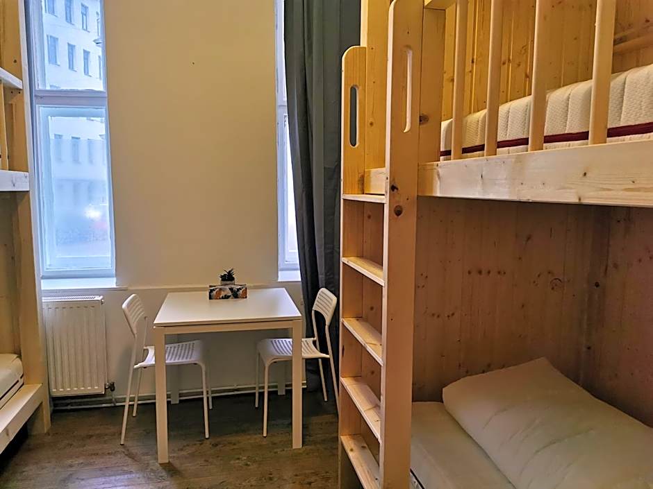 7brunnen Hostel Beds & Rooms
