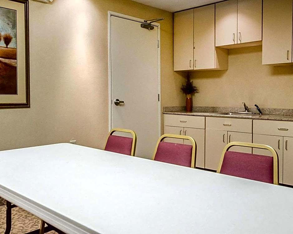 Comfort Suites Elizabethtown